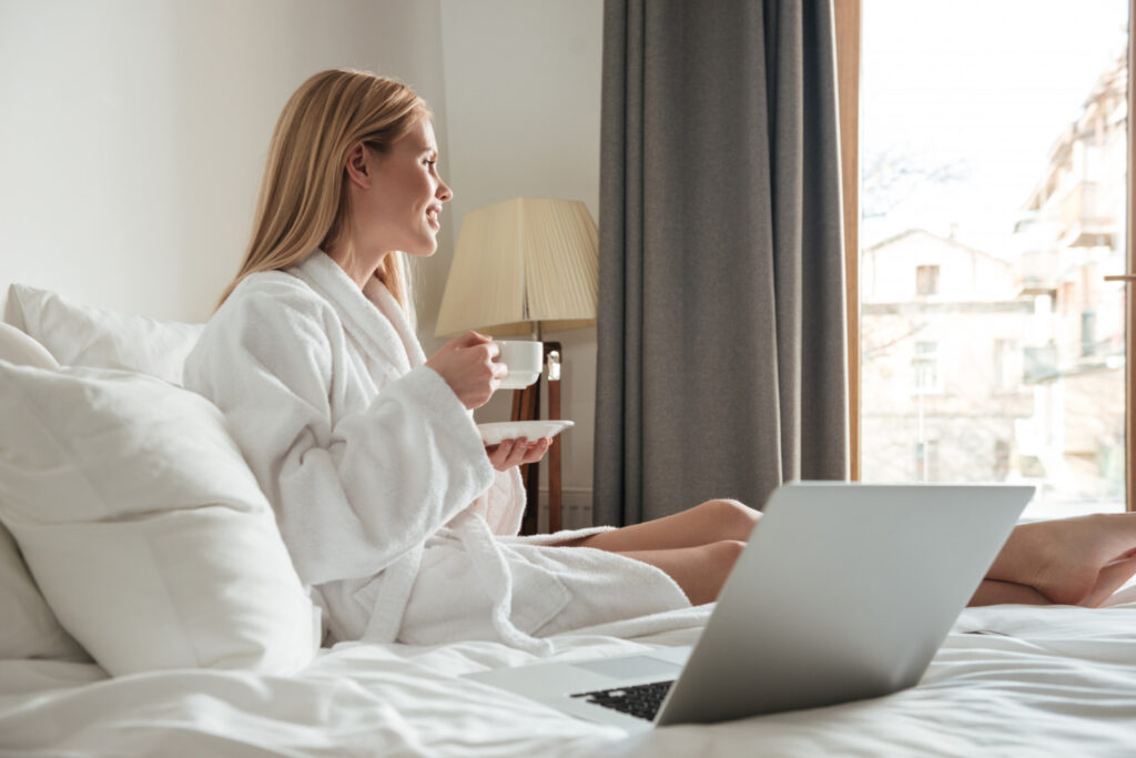 Hoteles confortables y silenciosos: cómo el aislamiento insuflado mejora la experiencia del huésped